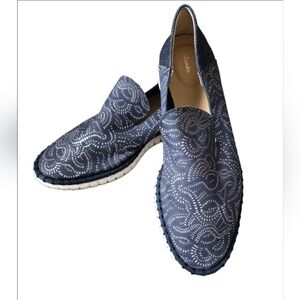 Clarks Cloud Steppers Navy Swirl Patterned Slipons Size 9.5